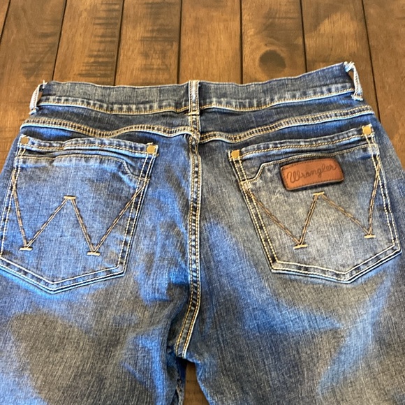 Wrangler Retro Slim Boot 32x34 - Picture 6 of 10